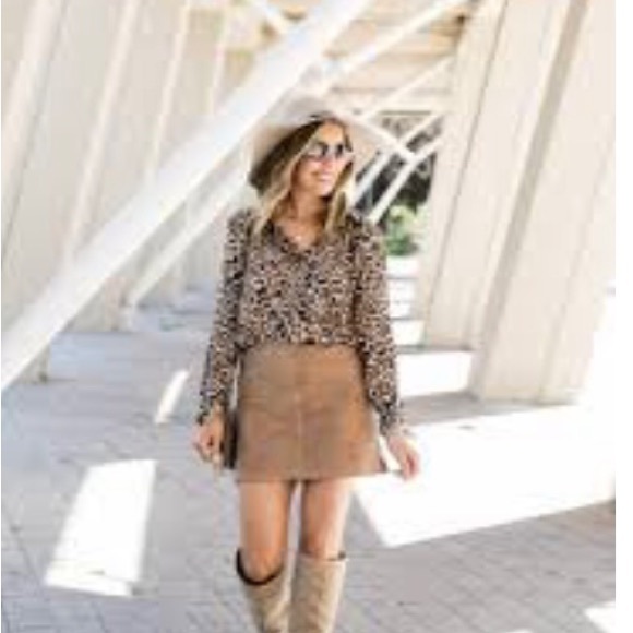 BLANK NYC SUEDE CAMEL SIDE ZIPPER MINI SKIRT SIZE (29) - Picture 3 of 13